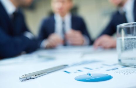 La consultoría política Hoy: Desafíos y oportunidades en un contexto de apatía generalizada